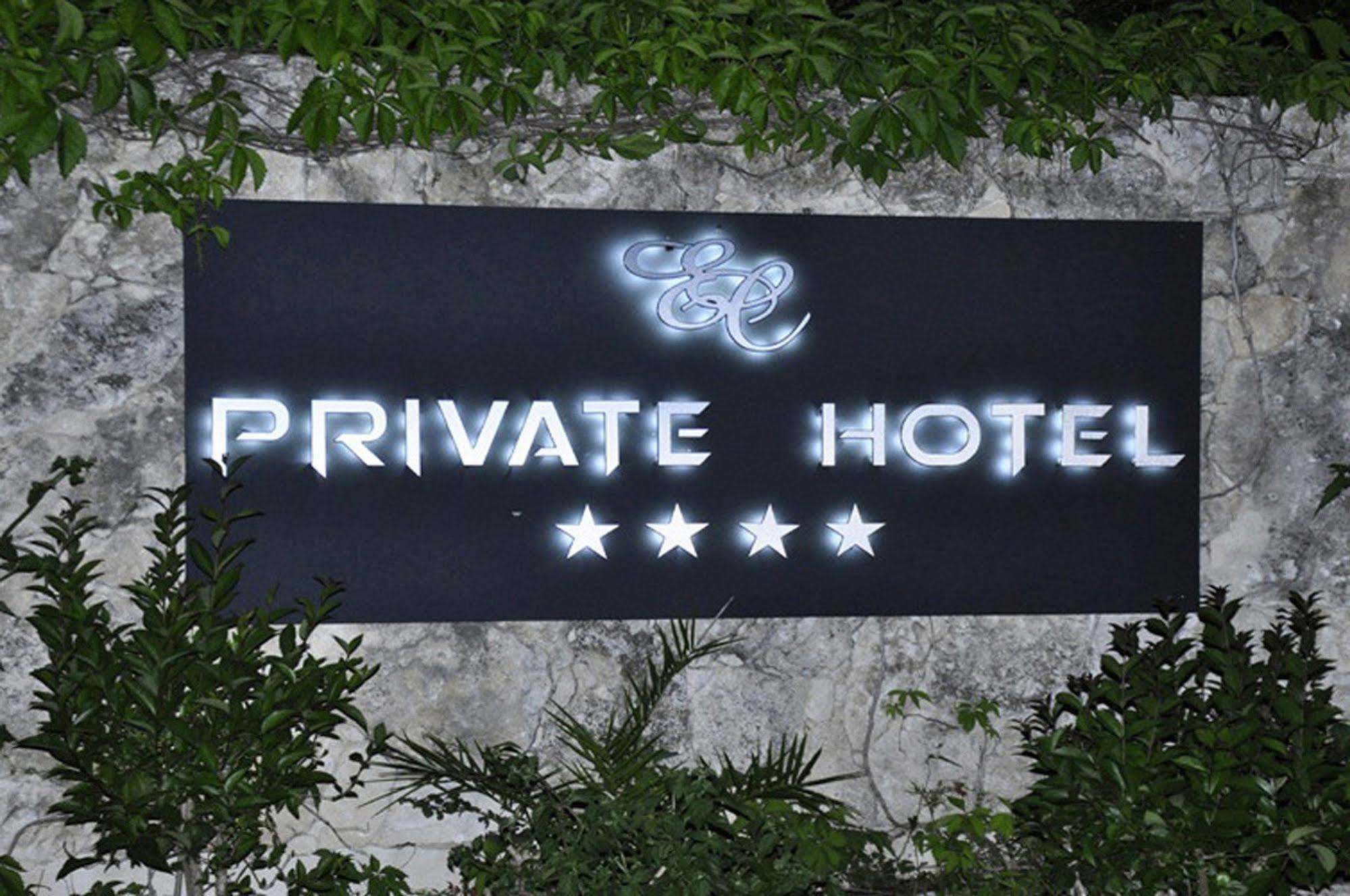 Private Hotel - Adult Only ポルトヴェッキオ エクステリア 写真